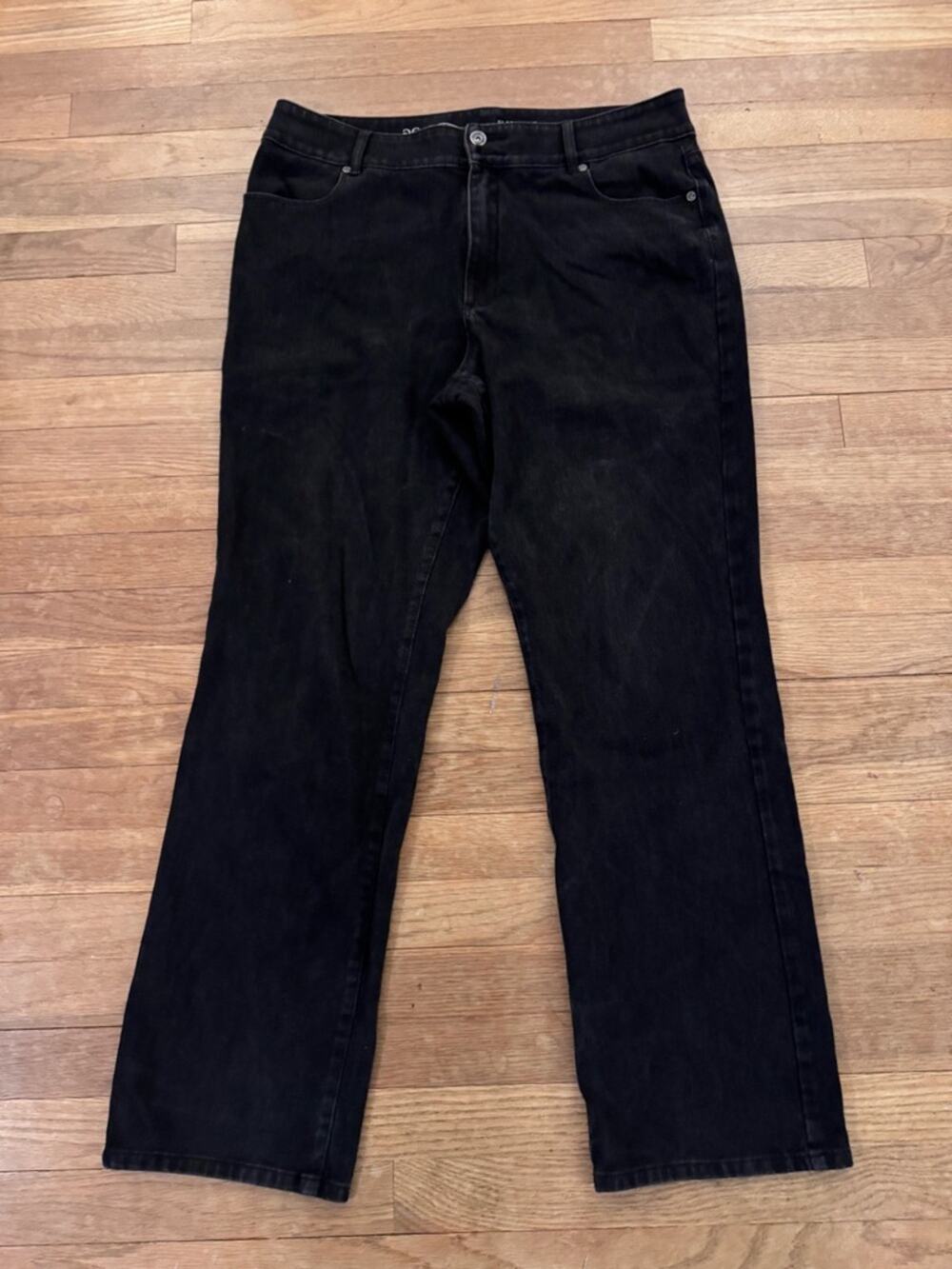 Coldwater Creek Women's Black Classic Fit Straight Leg Jeans - Size 16
b92